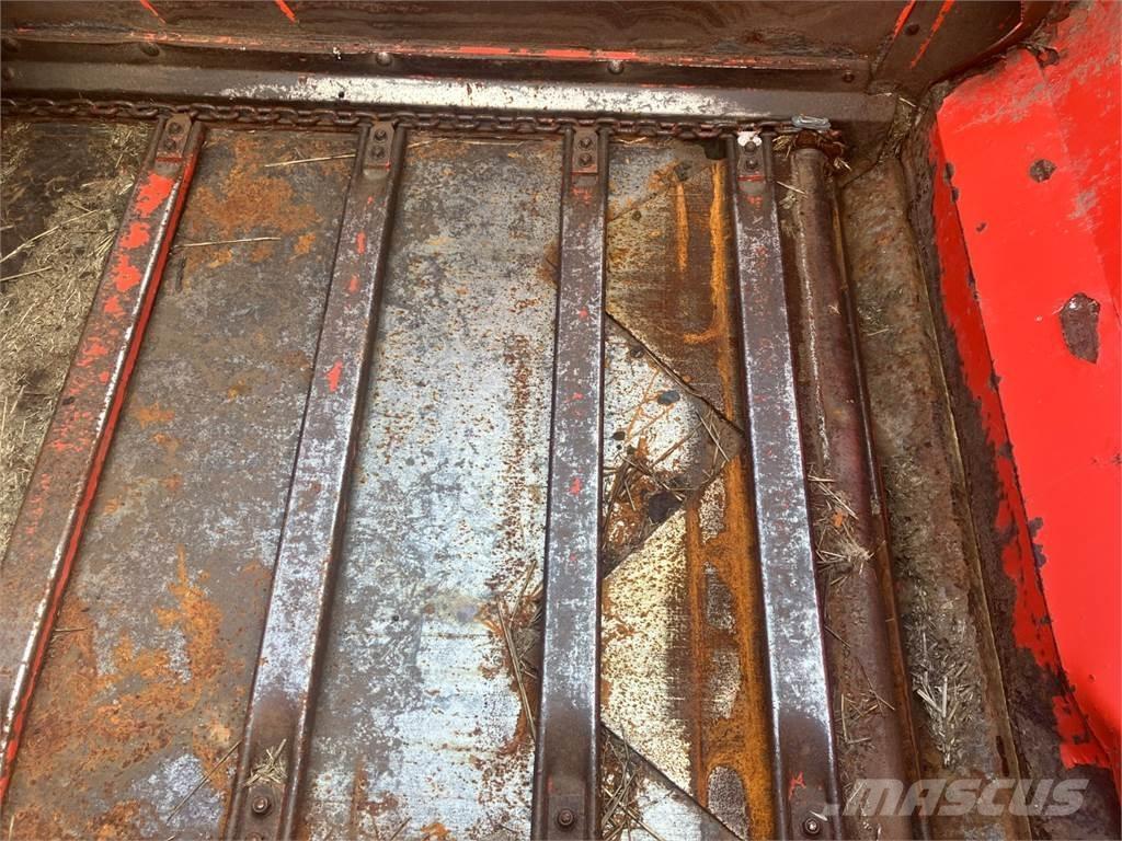 Kuhn 3570 Rezač za bale, oprema za rezanje in odvijanje bal