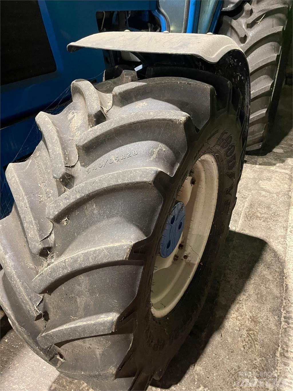 Ford 8730 Traktorji