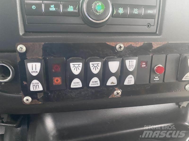Chevrolet Express Mini avtobusi