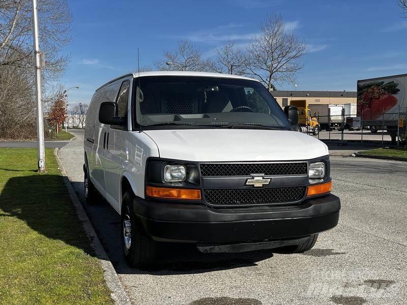 Chevrolet Express Dostavna vozila / kombiji