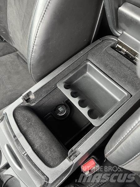 Dodge Charger Avtomobili