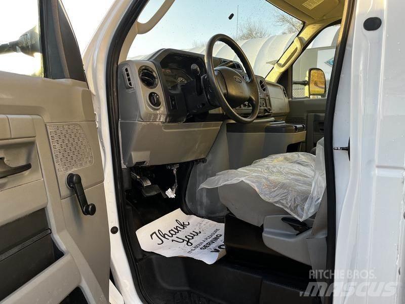 Ford Econoline Dostavna vozila / kombiji