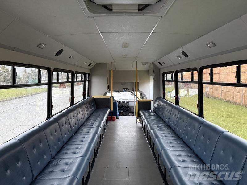 Ford F-550 Mini avtobusi