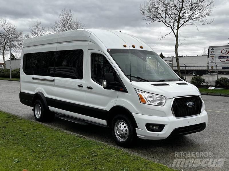 Ford Transit Avtomobili