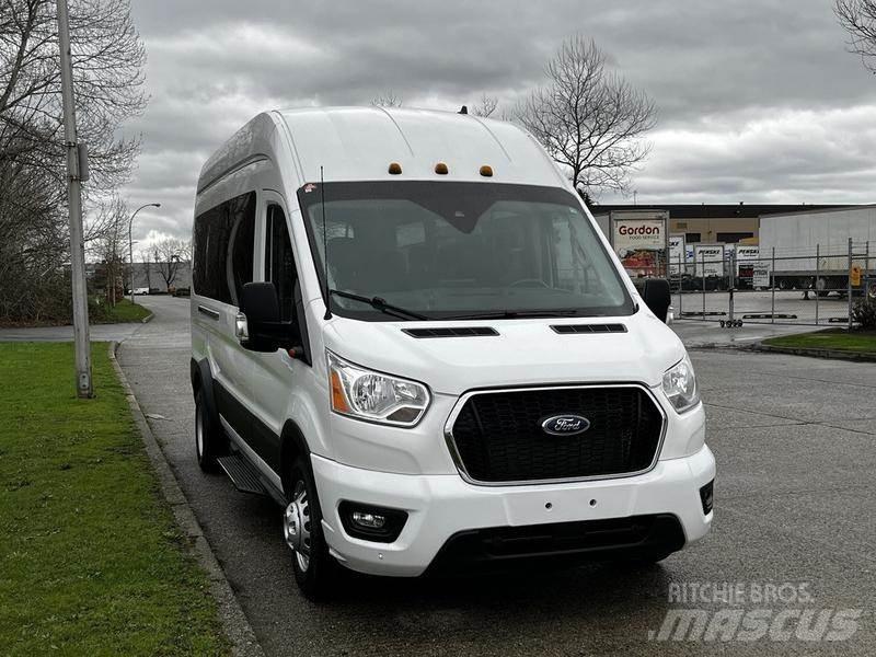 Ford Transit Avtomobili