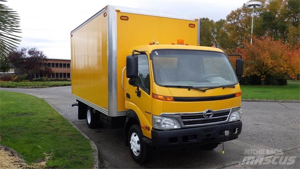 Hino 145 Dostavna vozila / kombiji