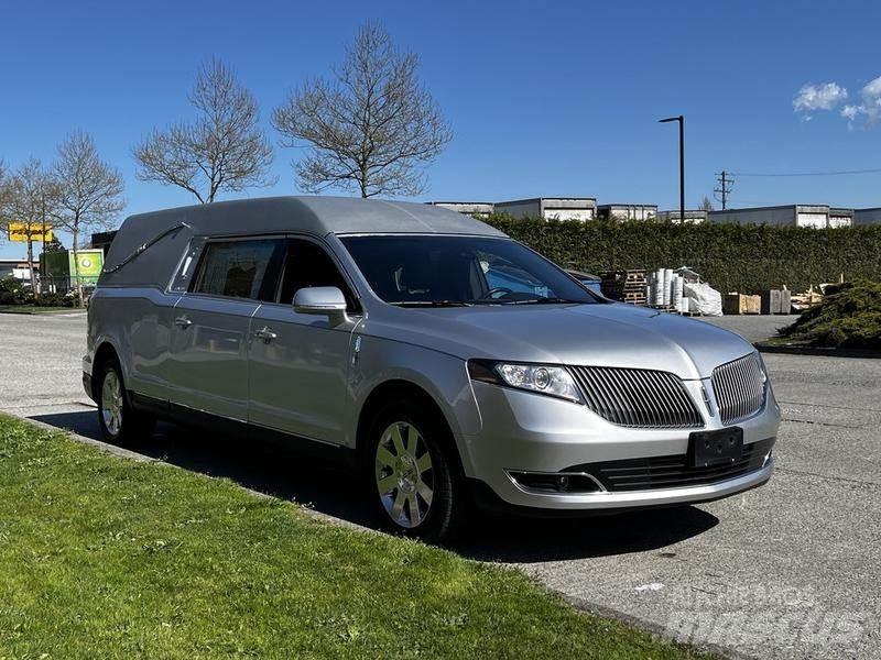 Lincoln MKT Avtomobili