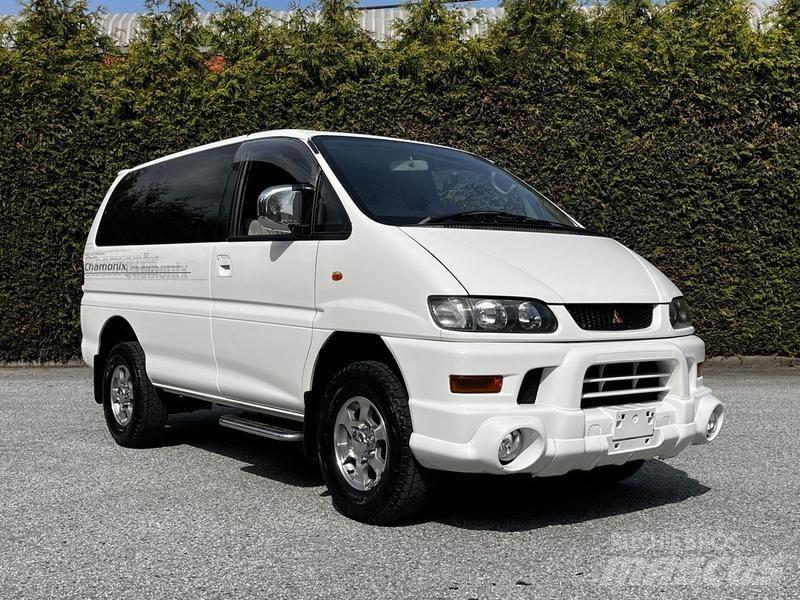 Mitsubishi Delica Avtomobili
