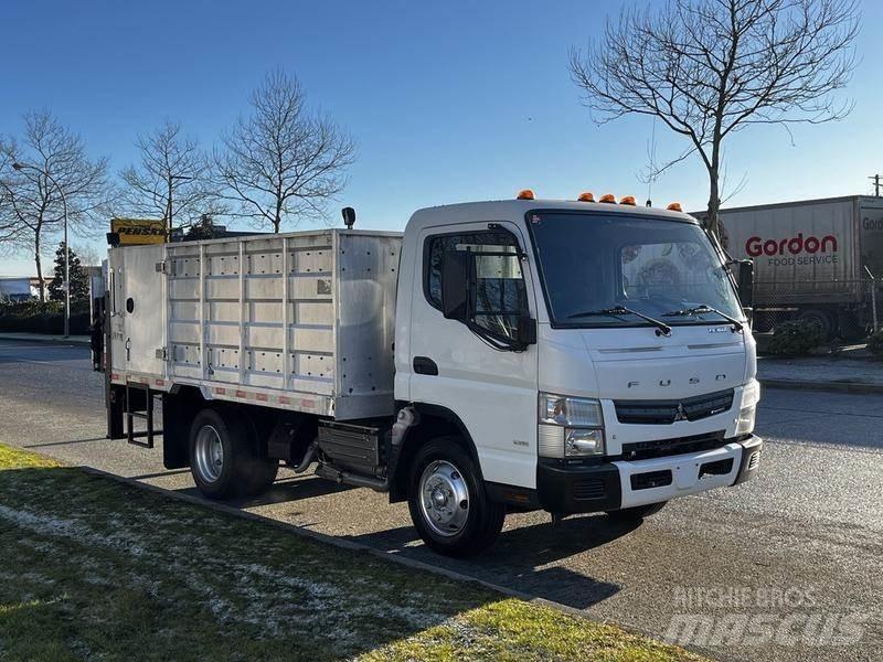 Mitsubishi Fuso FE Tovornjaki s kesonom/platojem