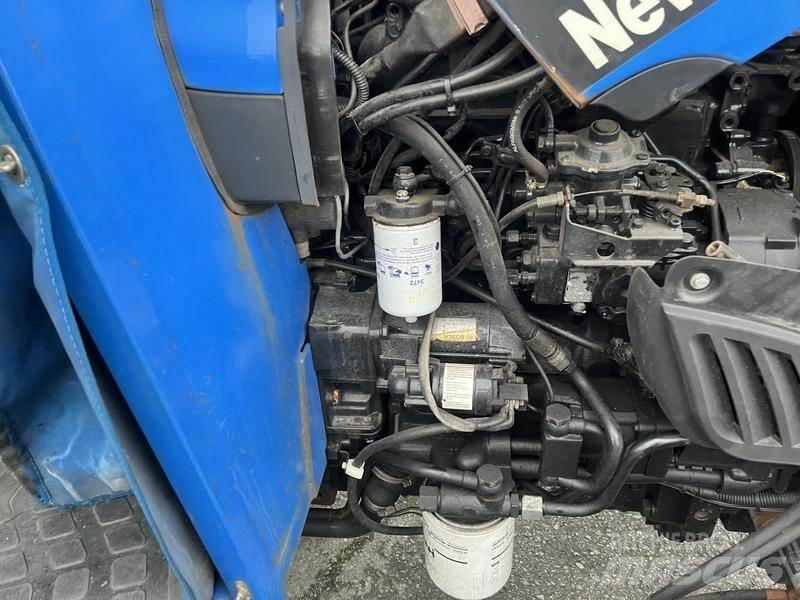 New Holland TN70A Traktorji
