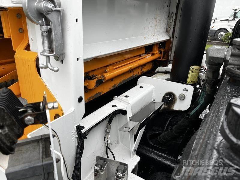 Peterbilt 320 Komunalni tovornjaki