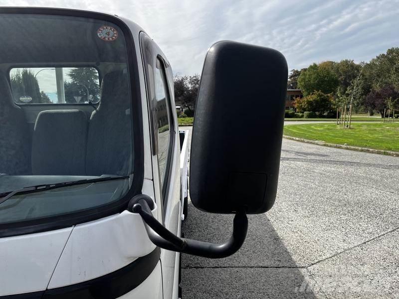 Toyota Toyoace Tovornjaki s kesonom/platojem