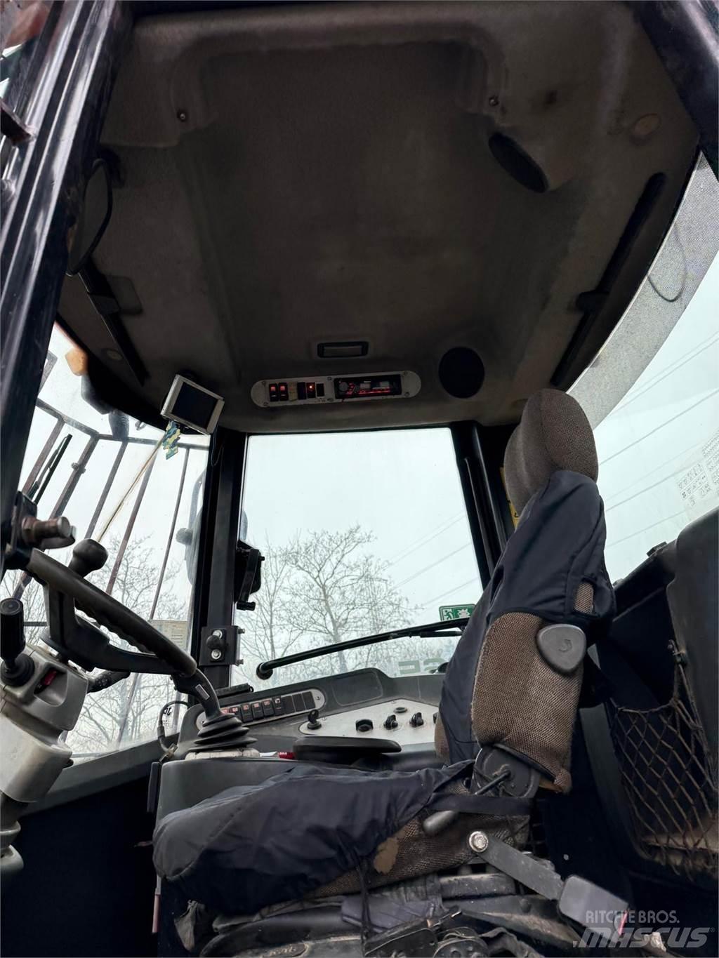 JCB 436HT Kolesni nakladalci