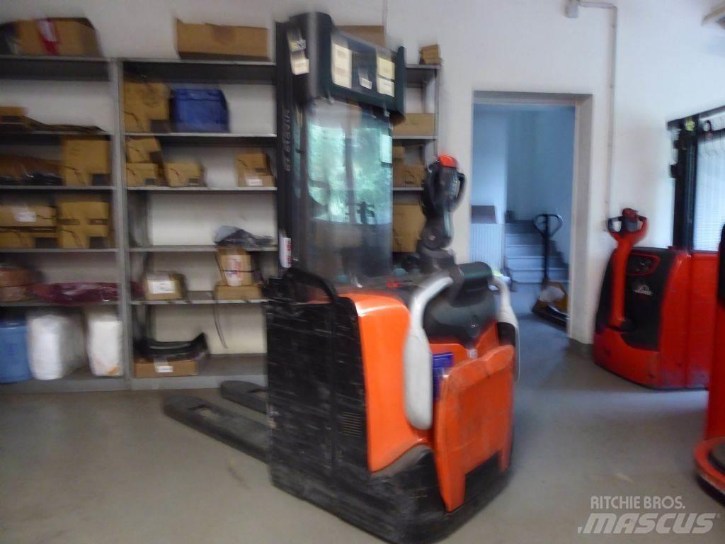 BT SPE120 Ročni električni viličar