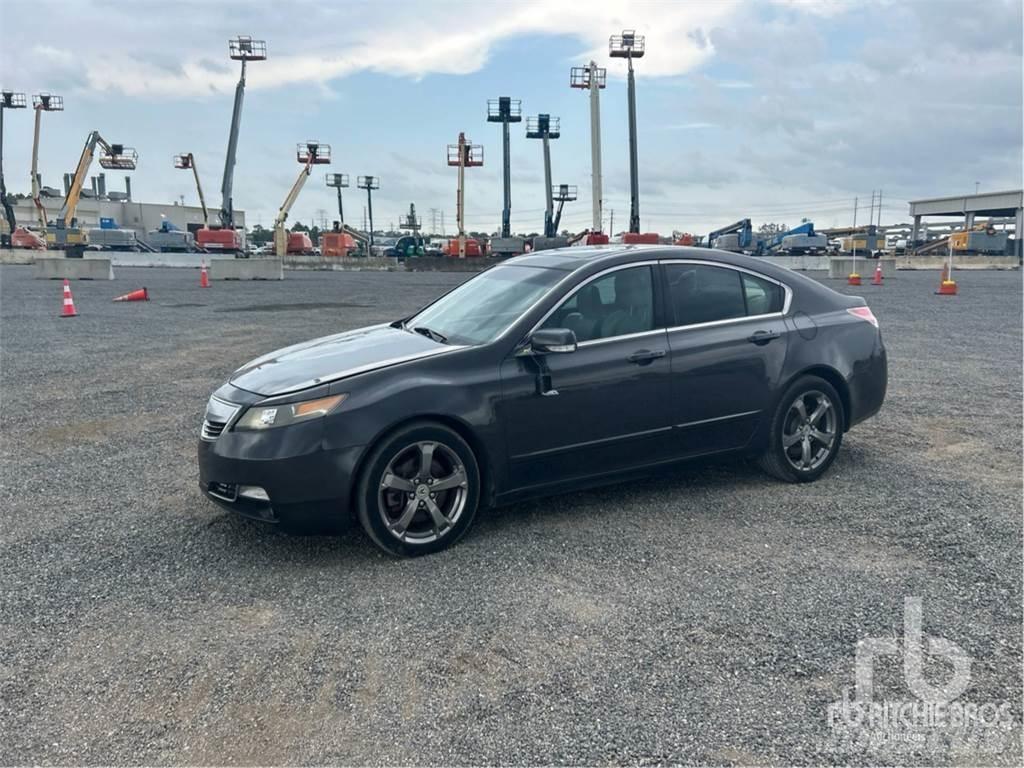Acura TL Avtomobili