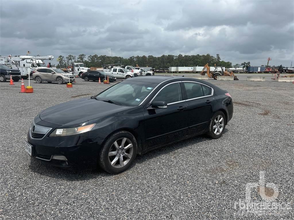 Acura TL Avtomobili
