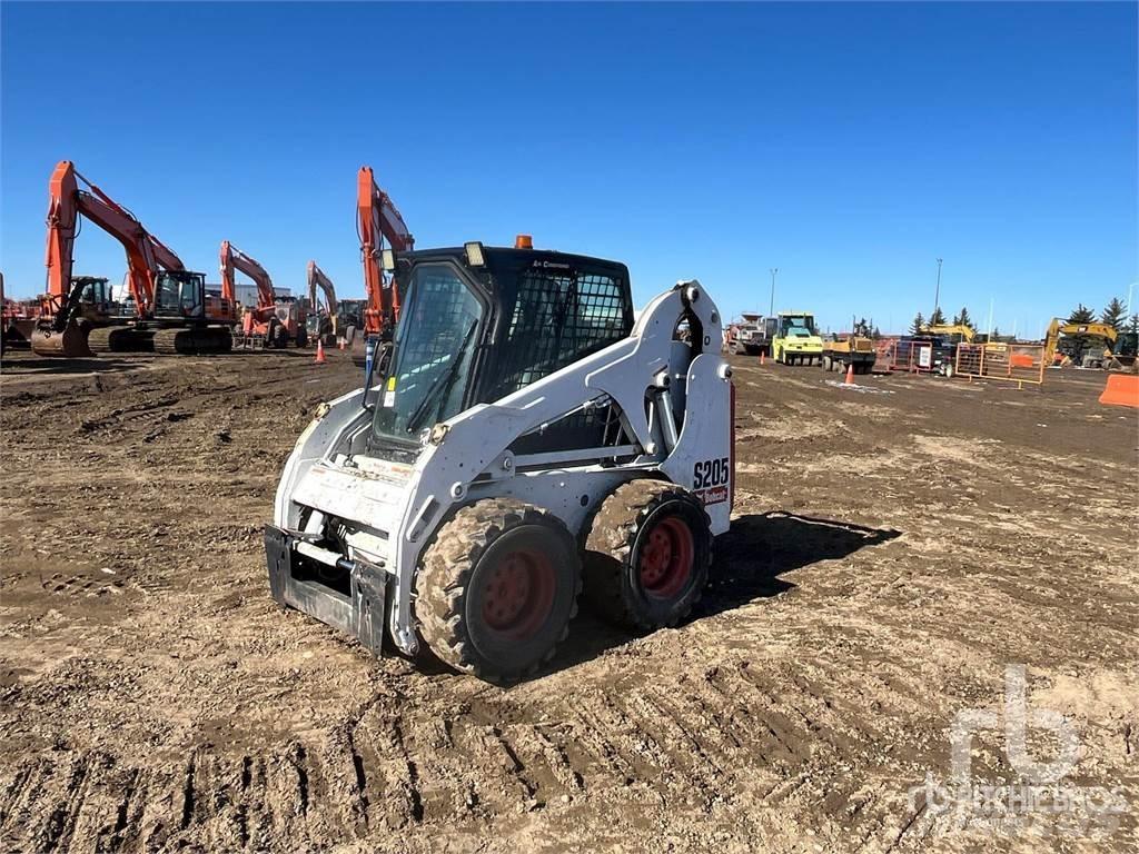 Bobcat S205 Skid steer mini nakladalci