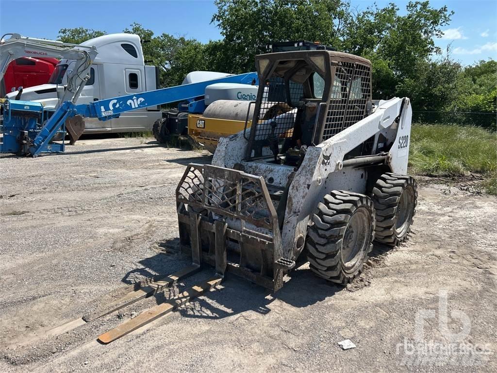 Bobcat S220 Skid steer mini nakladalci