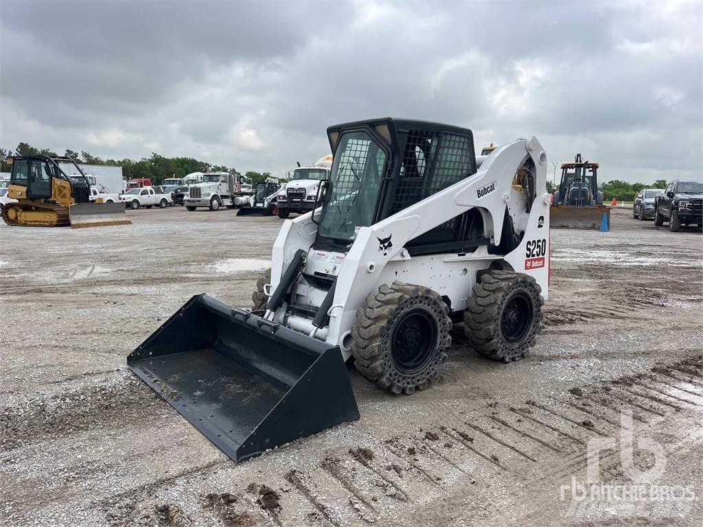 Bobcat S250 Skid steer mini nakladalci