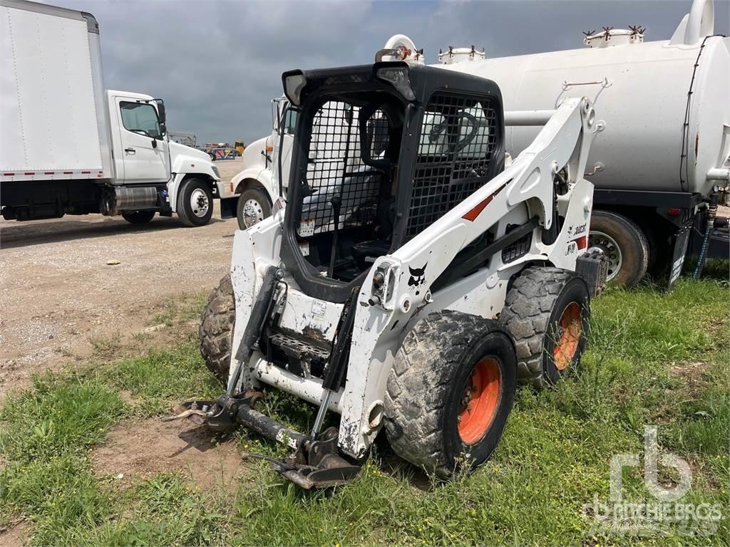 Bobcat S740 Skid steer mini nakladalci