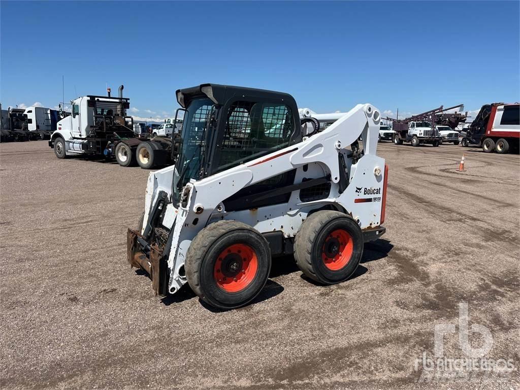 Bobcat S740 Skid steer mini nakladalci