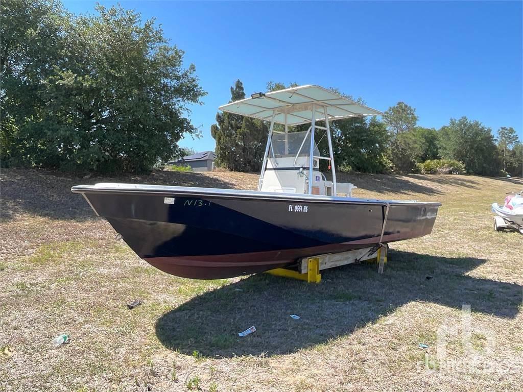  BOSTON WHALER Delovni čolni/barže