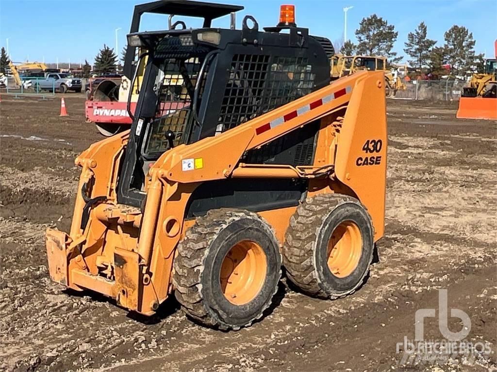 CASE 430 Skid steer mini nakladalci