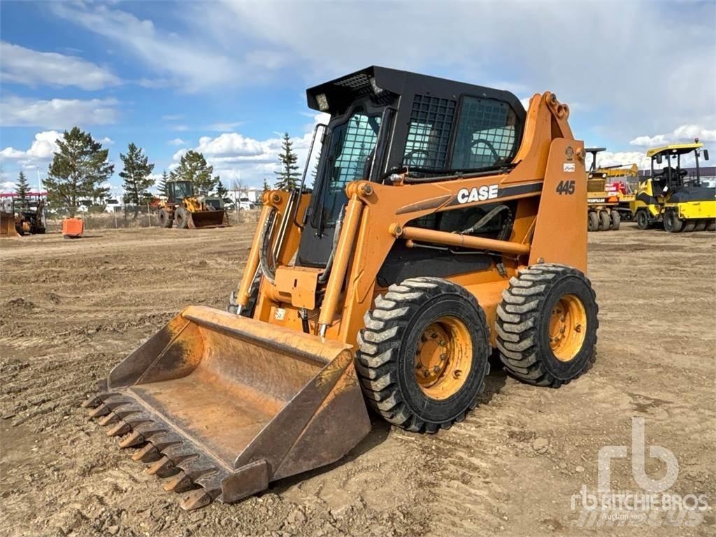 CASE 445 Skid steer mini nakladalci
