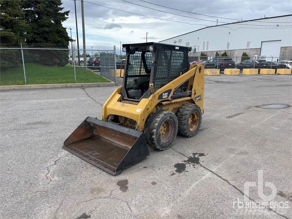 CAT 216B3 Skid steer mini nakladalci