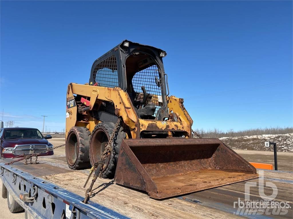 CAT 226D Skid steer mini nakladalci