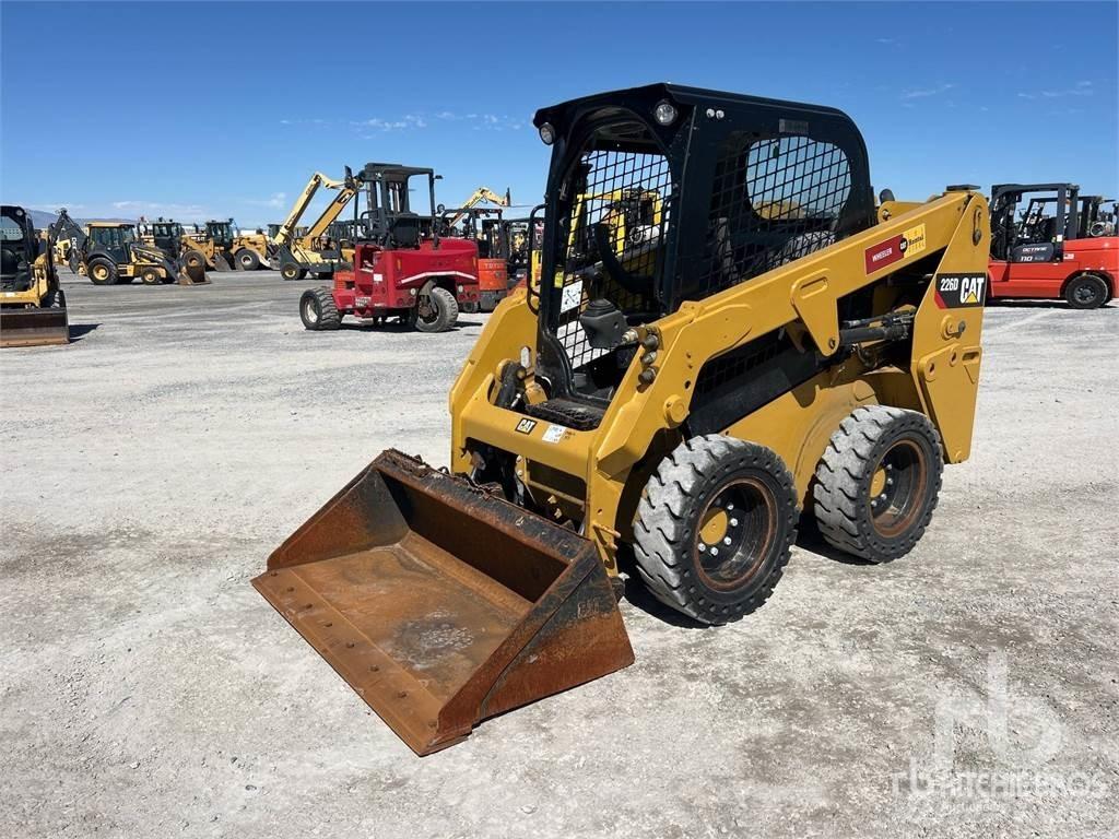 CAT 226D C1-H2 Skid steer mini nakladalci