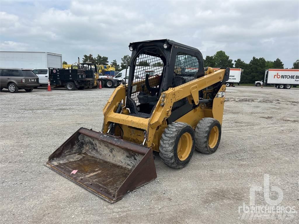 CAT 232D Skid steer mini nakladalci