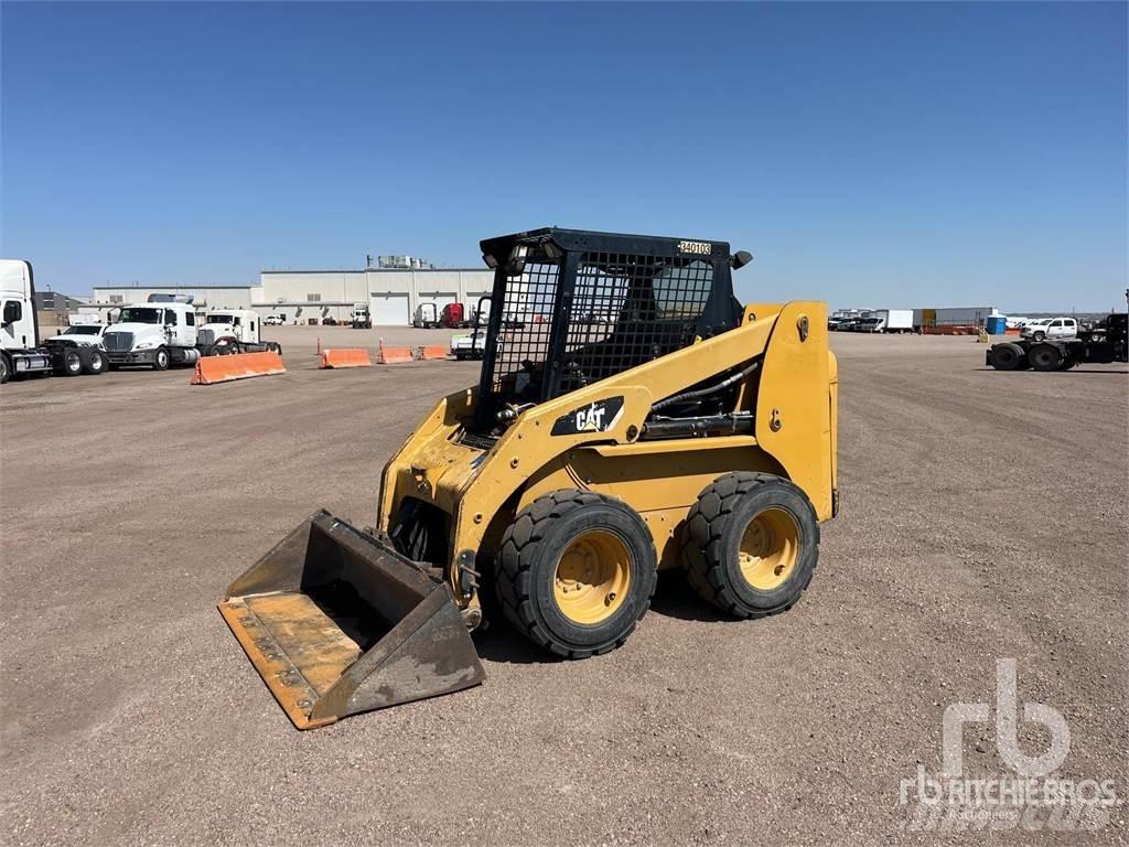CAT 236B3 Skid steer mini nakladalci