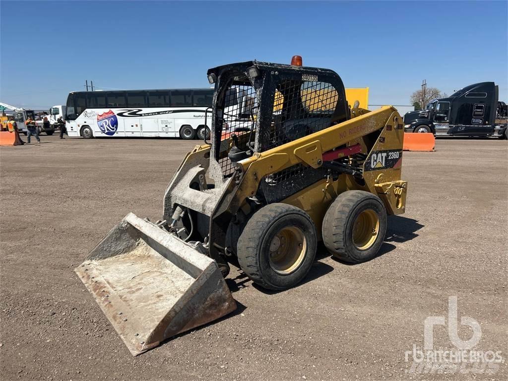 CAT 236D Skid steer mini nakladalci
