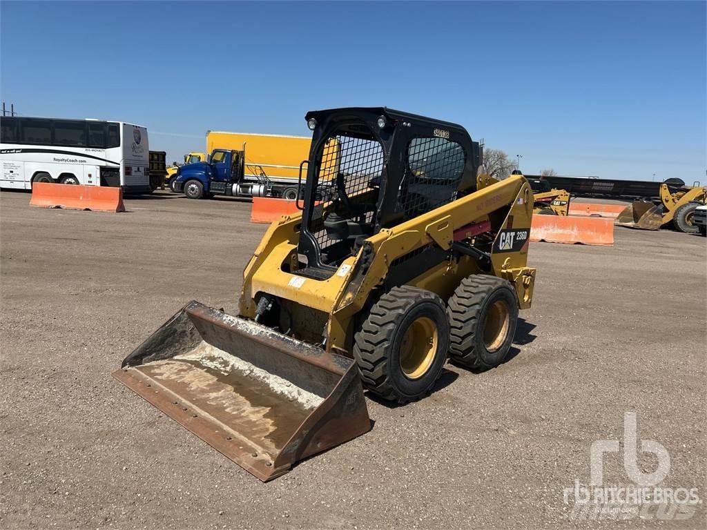 CAT 236D Skid steer mini nakladalci
