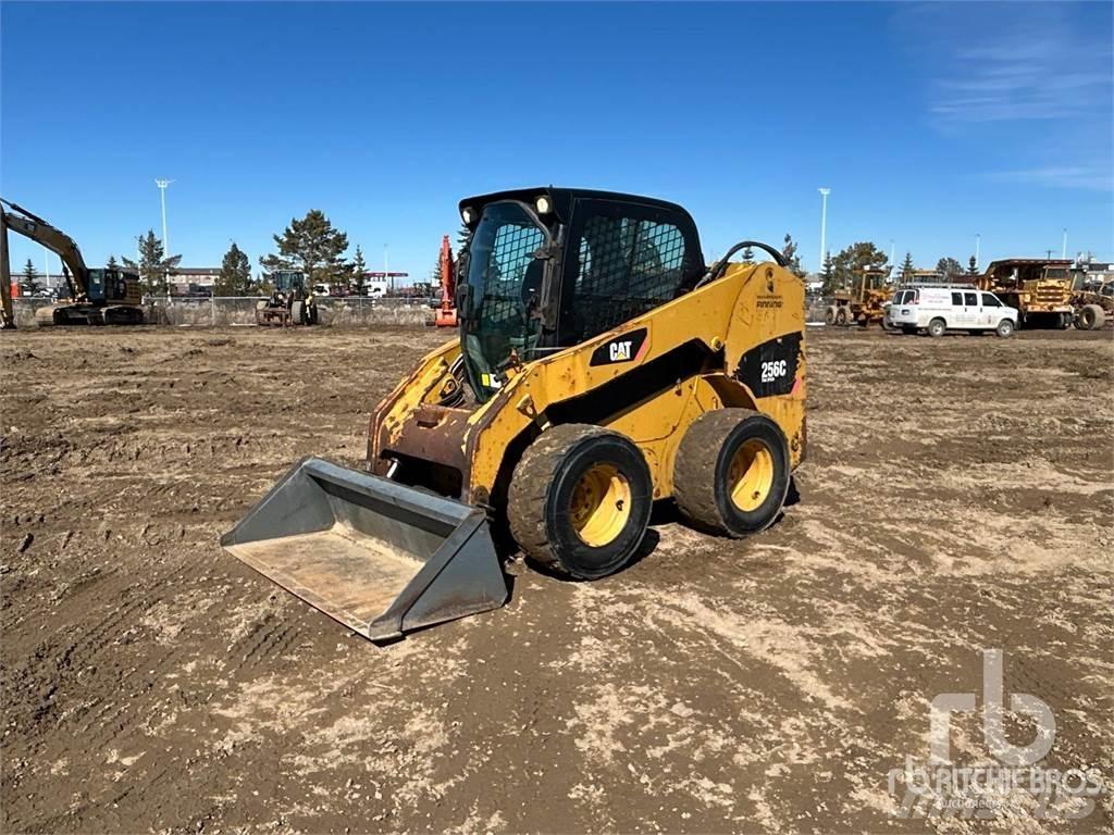 CAT 256C Skid steer mini nakladalci