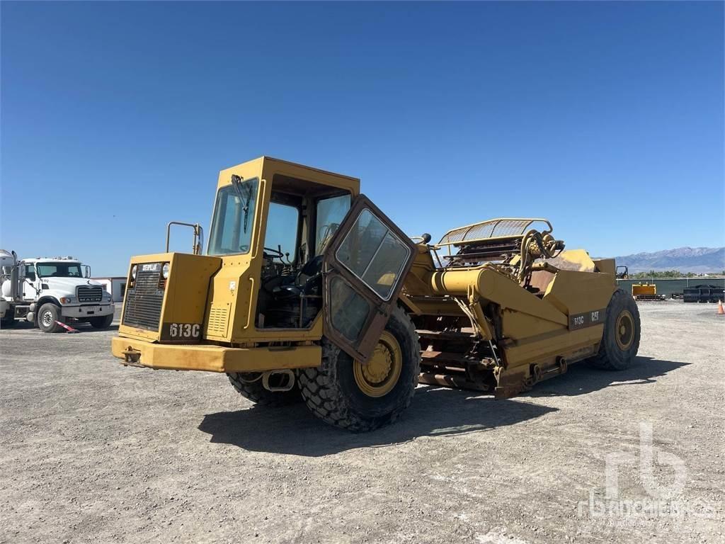 CAT 613C Strgalci