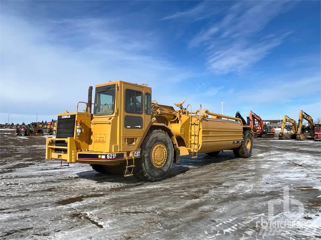 CAT 621F Tovornjaki za vodo