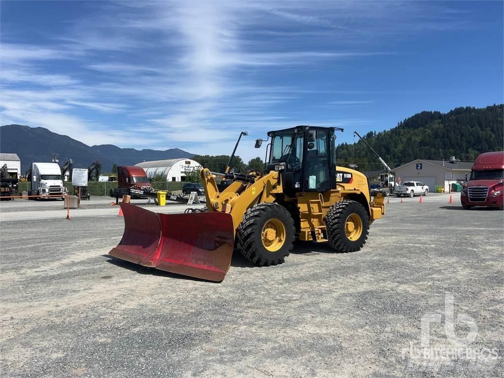 CAT 910M Kolesni nakladalci