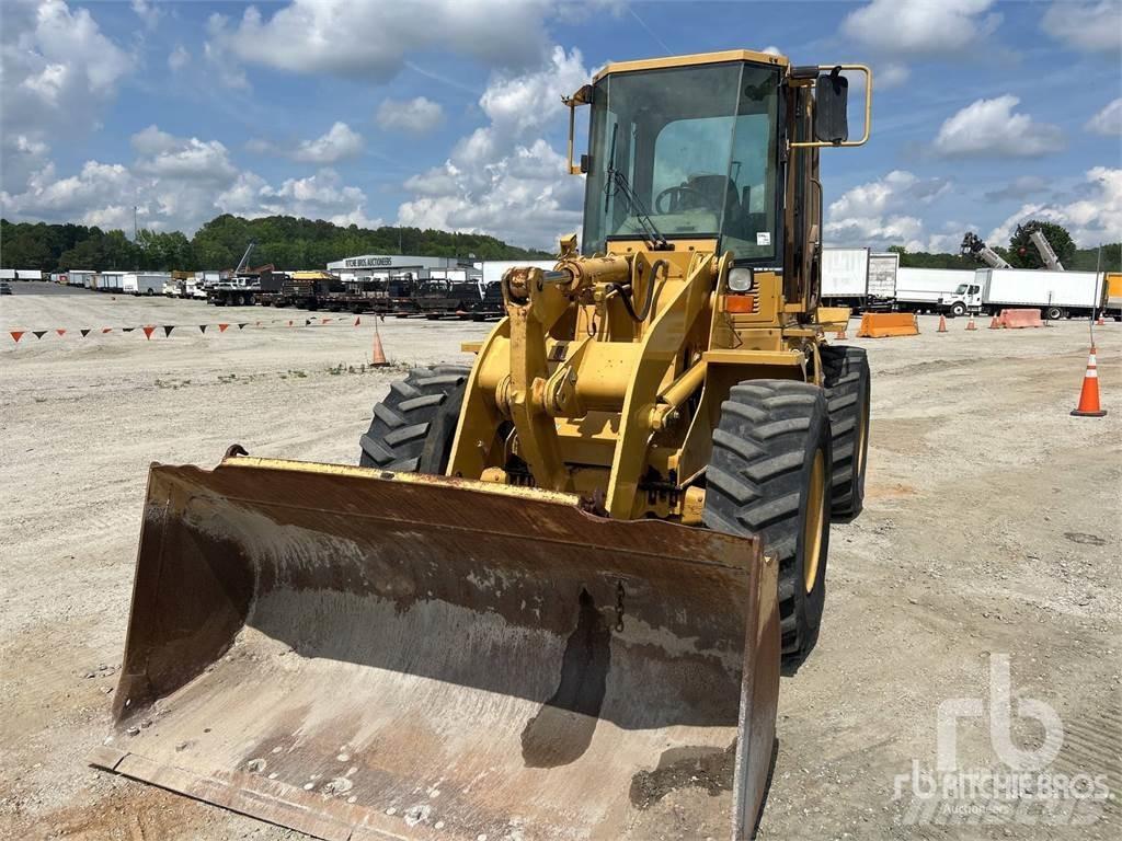 CAT 924F Kolesni nakladalci