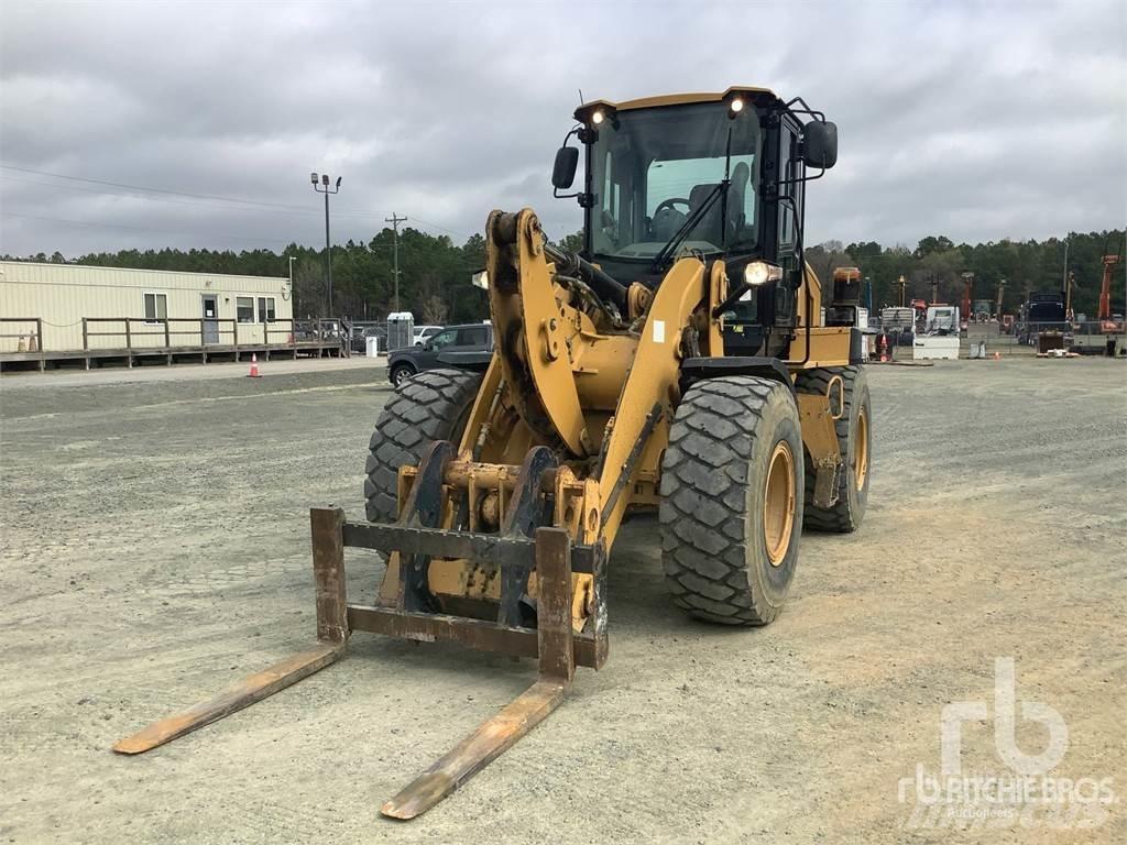 CAT 924K Kolesni nakladalci