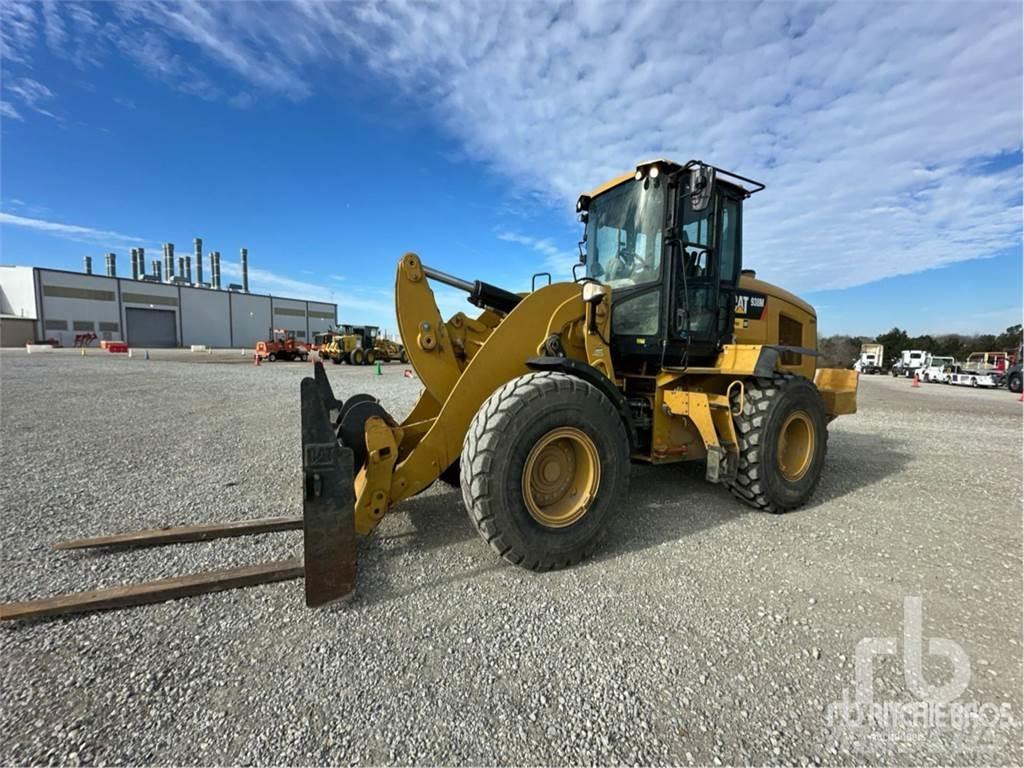 CAT 938M Kolesni nakladalci