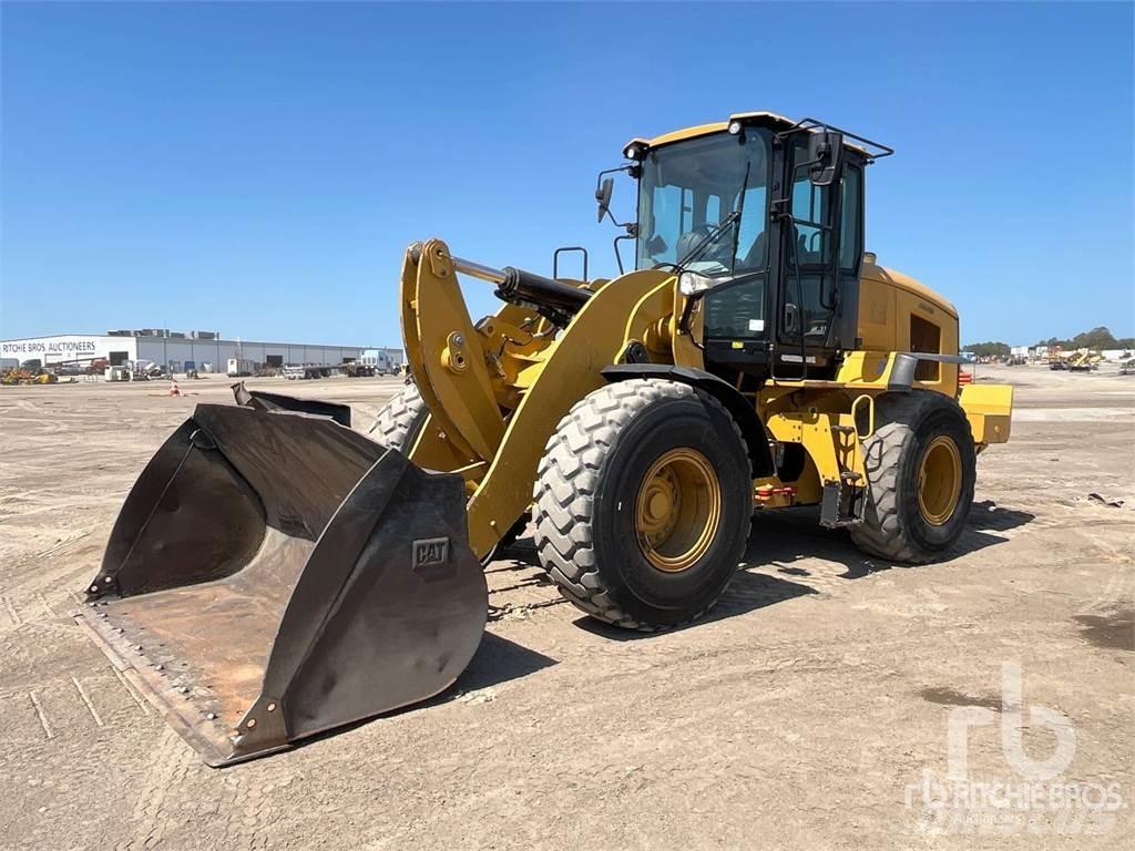 CAT 938M Kolesni nakladalci