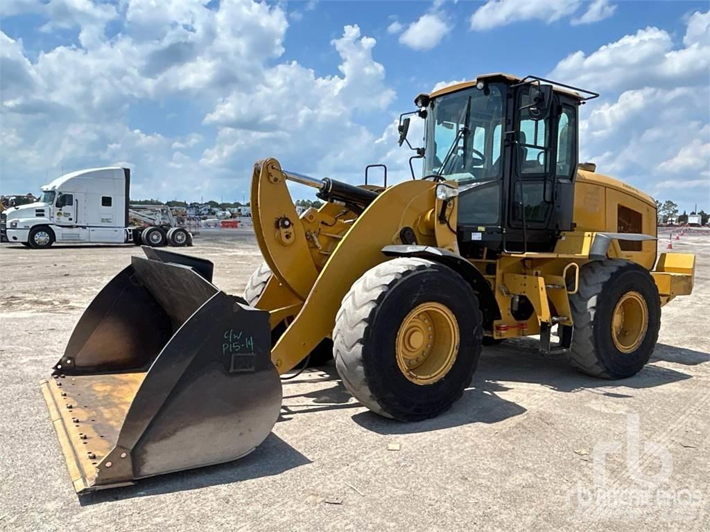 CAT 938M Kolesni nakladalci