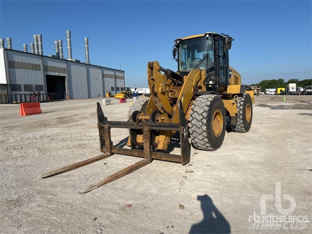 CAT 938M Kolesni nakladalci