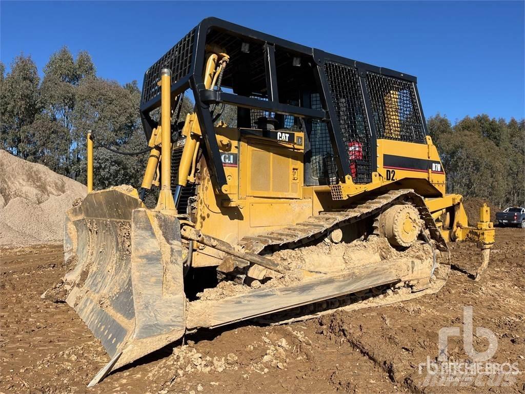 CAT D7H Buldožerji goseničarji