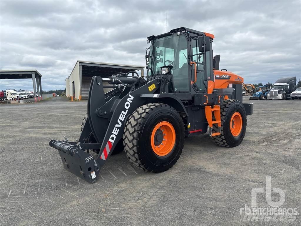 Develon DL220-7 Kolesni nakladalci