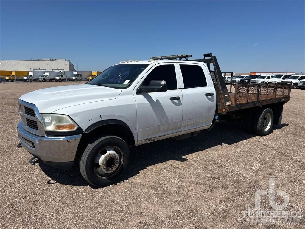 Dodge 4500 Tovornjaki s kesonom/platojem
