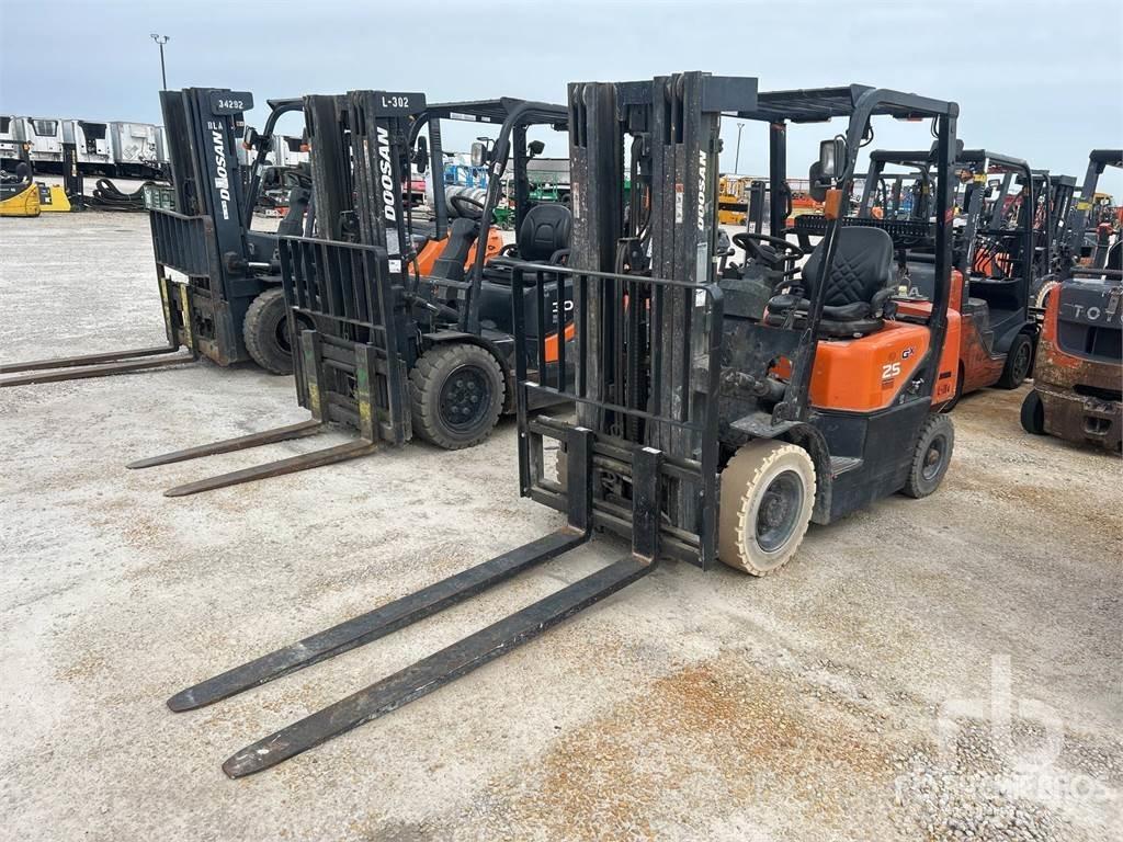 Doosan G25G Dizelski viličarji