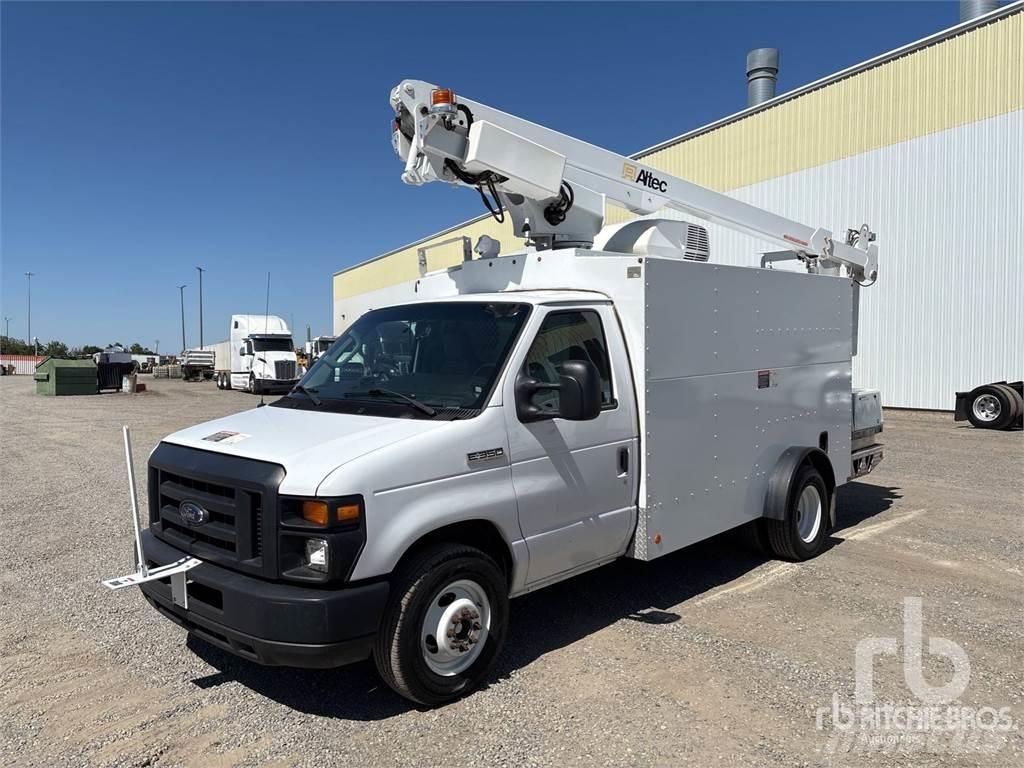 Ford E-350 Vlečne dvižne ploščadi